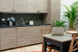 Espace indépendant - 33000 - 8 postes - 2200€