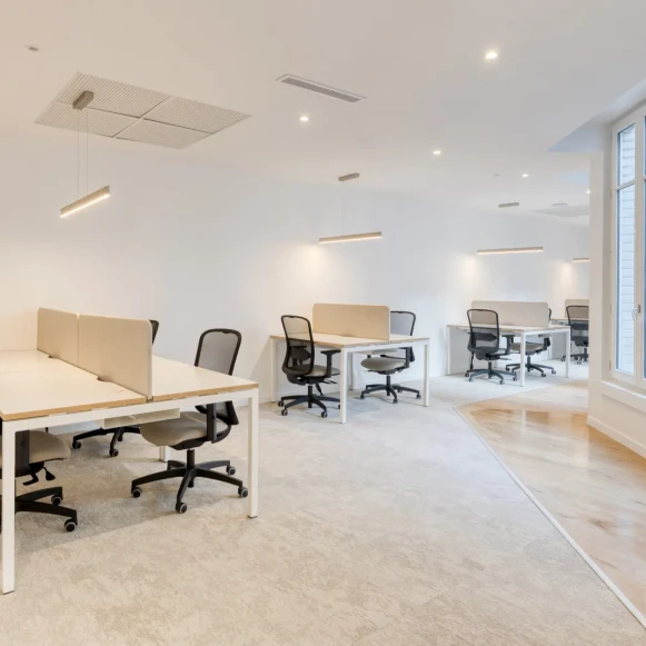 Espace indépendant 369 m² 48 postes Location bureau Rue de Provence Paris 75008 - photo 12