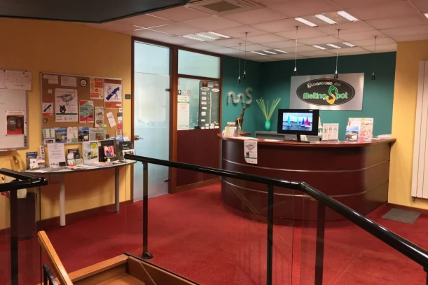 Bureau privé - 74200 - 2 postes - 762€