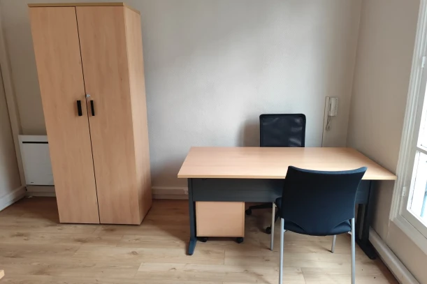 Bureau privé - 75002 - 1 poste - 750€