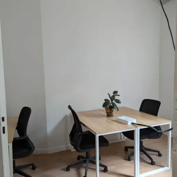 Bureau privé 10 m² 3 postes Location bureau Rue Mandron Bordeaux 33000 - photo 3