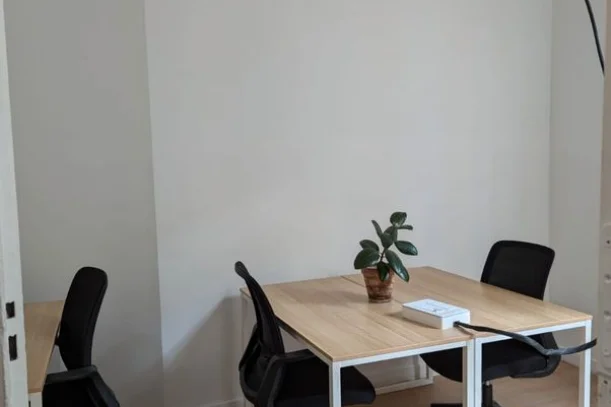 Bureau privé - 33000 - 3 postes - 580€