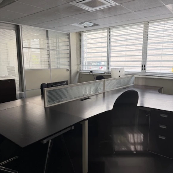 Bureau privé 35 m² 7 postes Location bureau Rue d'Aguesseau Boulogne-Billancourt 92100 - photo 1