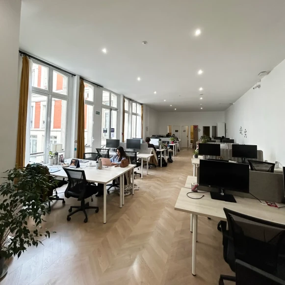 Open Space  20 postes Coworking Rue Chaptal Paris 75009 - photo 1
