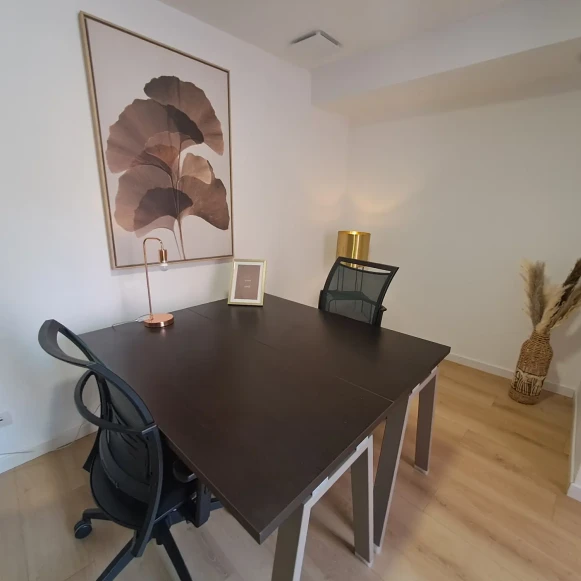 Bureau privé 11 m² 2 postes Coworking Rue des Forges Vallet 44330 - photo 3