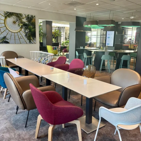 Open Space  20 postes Coworking Rue de la Mare Neuve Évry-Courcouronnes 91080 - photo 2