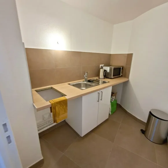 Bureau privé 65 m² 6 postes Location bureau Rue Saint Denis Paris 75002 - photo 8