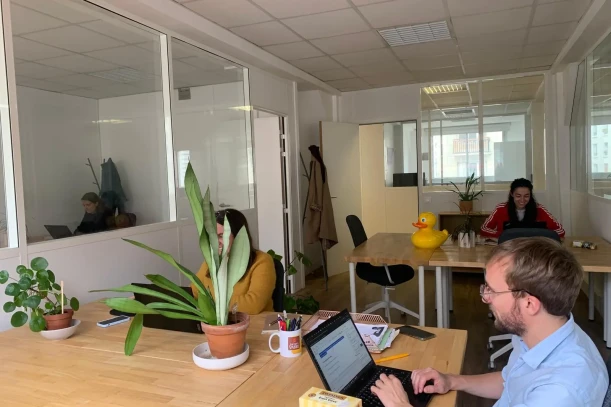 Bureau privé - 75011 - 10 postes - 3600€