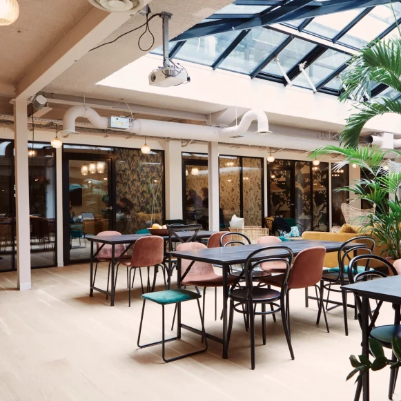 Espace indépendant 450 m² 68 postes Location bureau Rue Duhesme Paris 75018 - photo 6