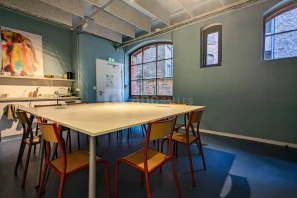 Open Space - 67000 - 4 postes - 150€