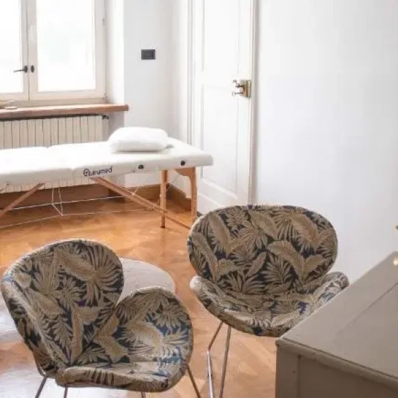 Bureau privé 18 m² 3 postes Location bureau Allée des Barrots Montlaur 31450 - photo 1