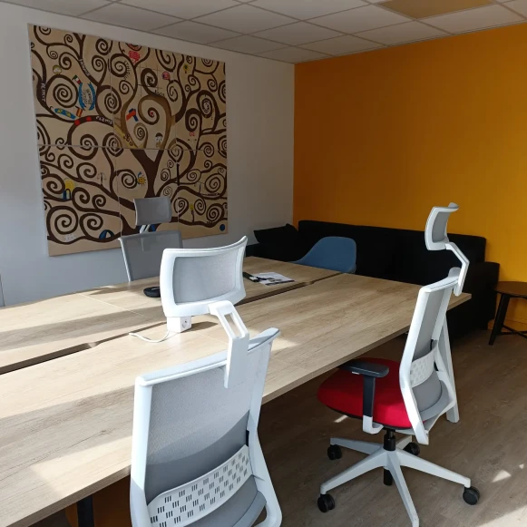 Bureau privé 18 m² 4 postes Coworking Rue Albert Dennery Tours 37000 - photo 9