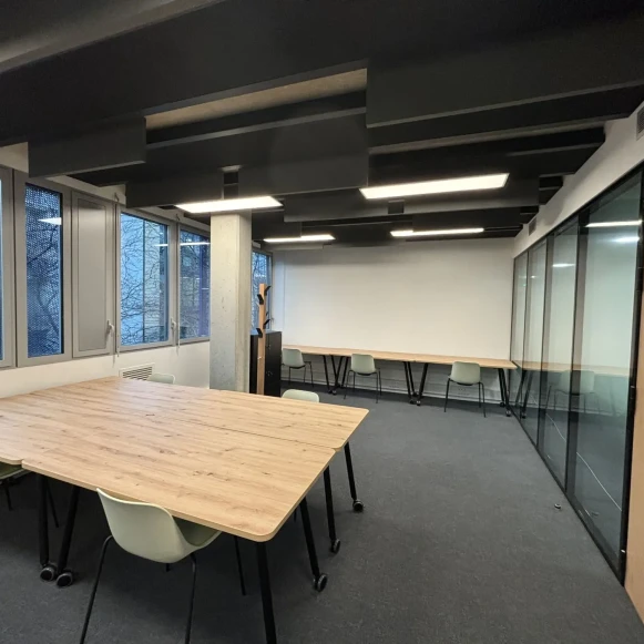 Bureau privé 16 m² 3 postes Coworking Rue Edouard Mignot Reims 51100 - photo 3