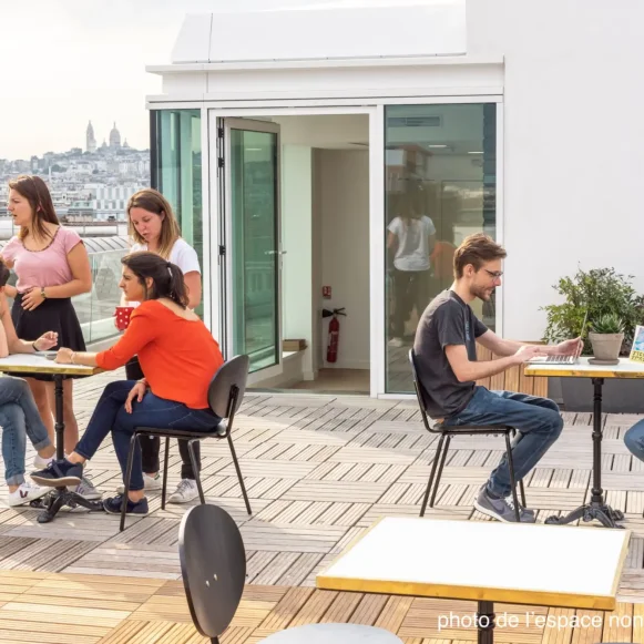 Bureau privé 132 m² 6 postes Location bureau Rue du Colonel Pierre Avia Paris 75015 - photo 2