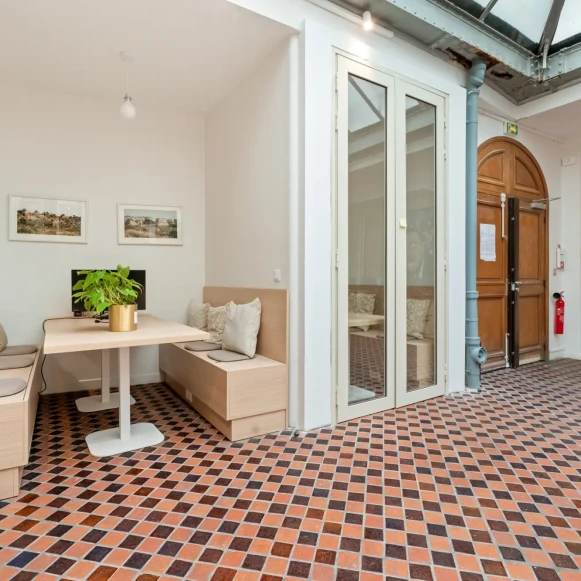 Bureau privé 84 m² 12 postes Location bureau Rue Saint-Antoine Paris 75004 - photo 7