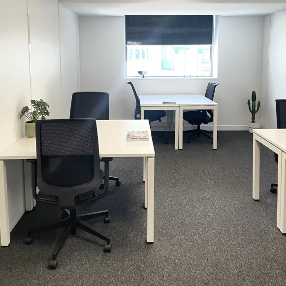 Bureau privé 21 m² 6 postes Location bureau Rue de Finlande Colombier-Saugnieu 69125 - photo 1