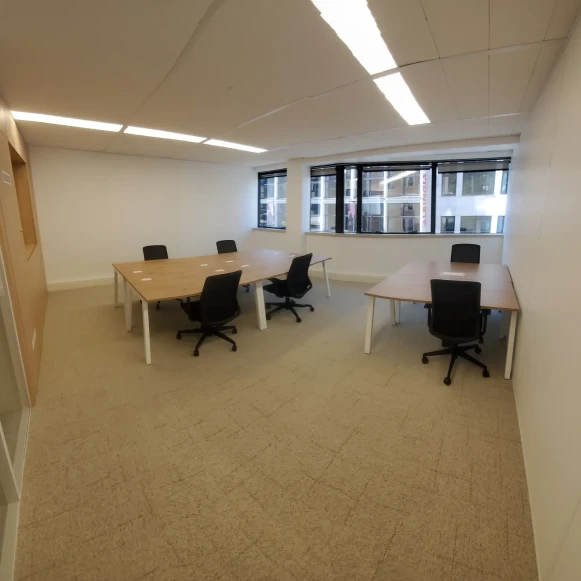 Bureau privé 26 m² 6 postes Coworking Rue Victor Hugo Levallois-Perret 92300 - photo 4