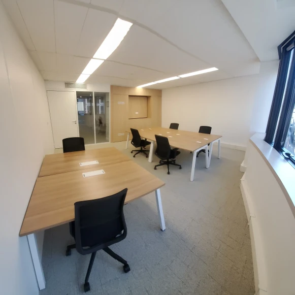 Bureau privé 26 m² 6 postes Coworking Rue Victor Hugo Levallois-Perret 92300 - photo 2