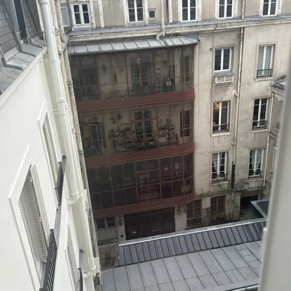 Espace indépendant 38 m² 7 postes Location bureau Rue d'Hauteville Paris 75010 - photo 1