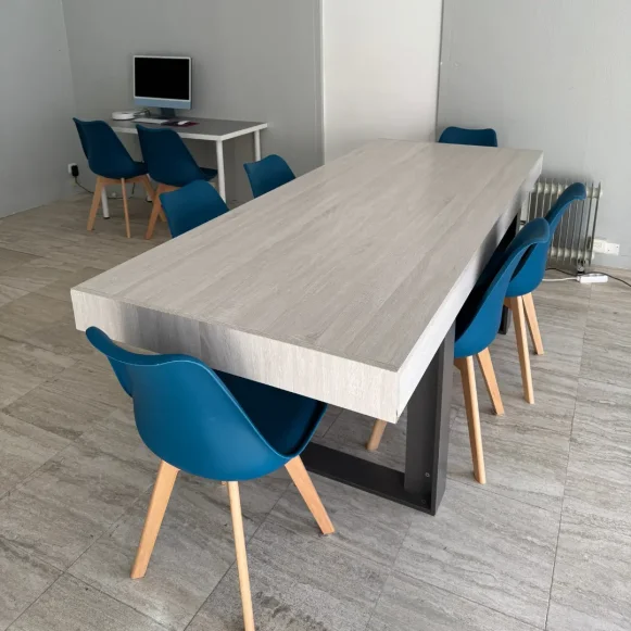 Open Space  6 postes Location bureau Rue dou Fabriguié Draguignan 83300 - photo 2