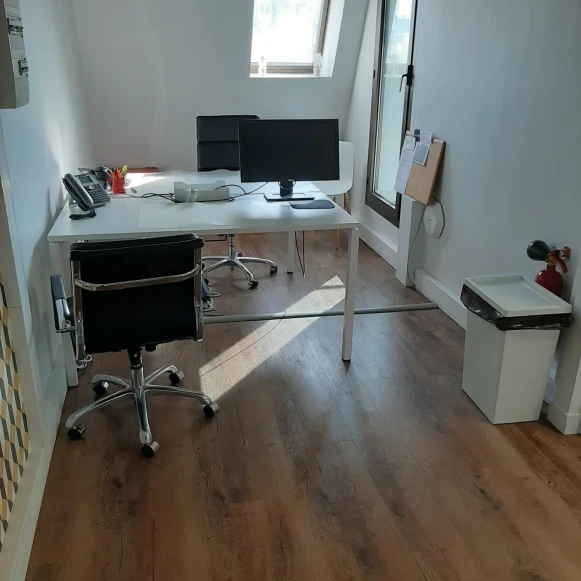 Bureau privé 15 m² 4 postes Coworking Rue Jadin Paris 75017 - photo 11