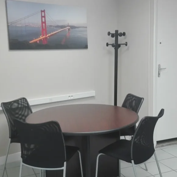 Bureau privé 17 m² 1 poste Coworking Avenue Daumesnil Paris 75012 - photo 2