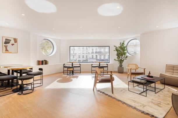 Bureau privé - 75009 - 10 postes - 6150€