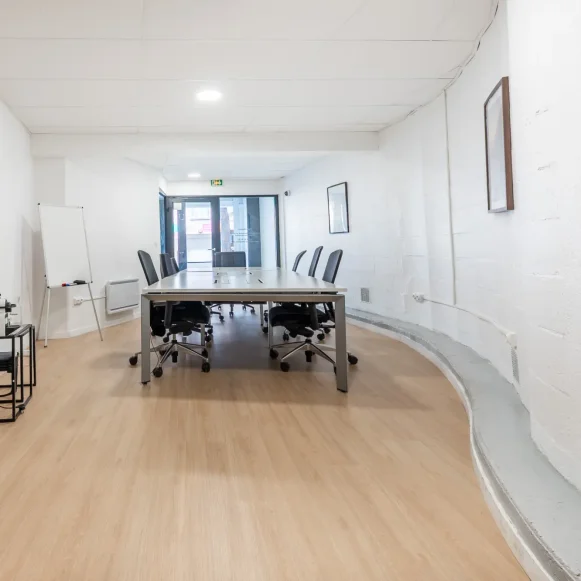 Bureau privé 35 m² 8 postes Coworking Avenue du Général Michel Bizot Paris 75012 - photo 2