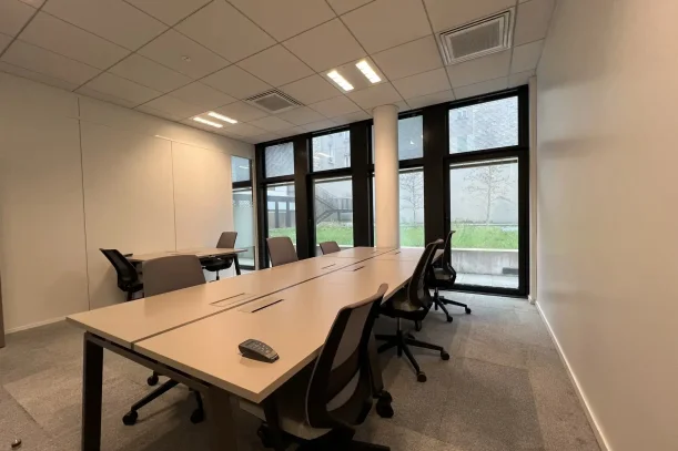 Bureau privé - 94800 - 6 postes - 2040€