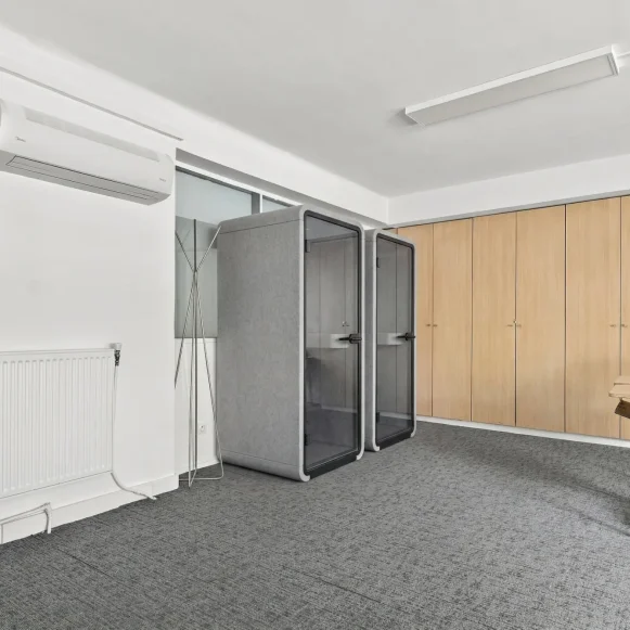 Bureau privé 50 m² 15 postes Location bureau Boulevard de Strasbourg Paris 75010 - photo 1