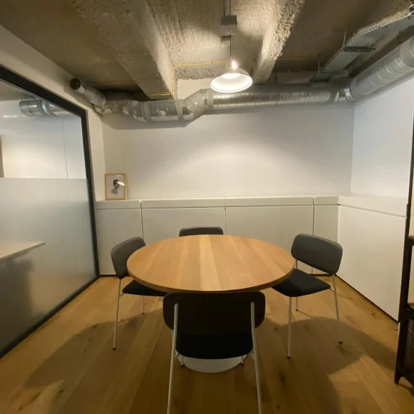 Bureau privé 50 m² 19 postes Coworking Rue des Archives Paris 75003 - photo 5