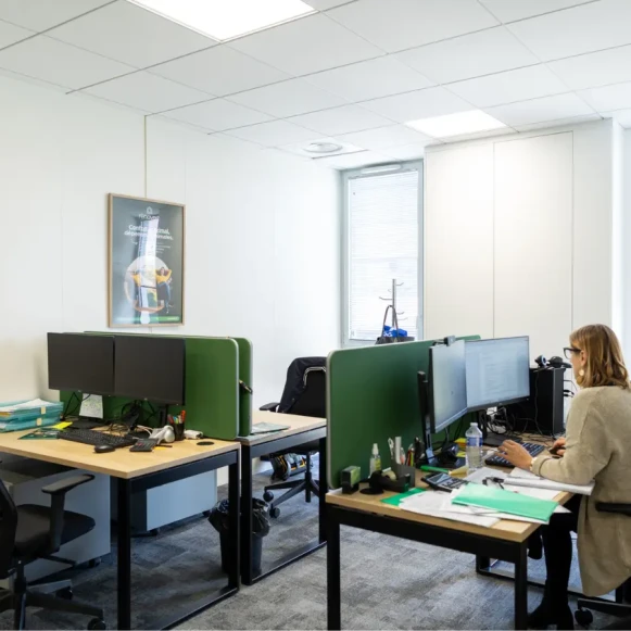 Espace indépendant 475 m² 40 postes Location bureau Boulevard Ampère Chauray 79180 - photo 4