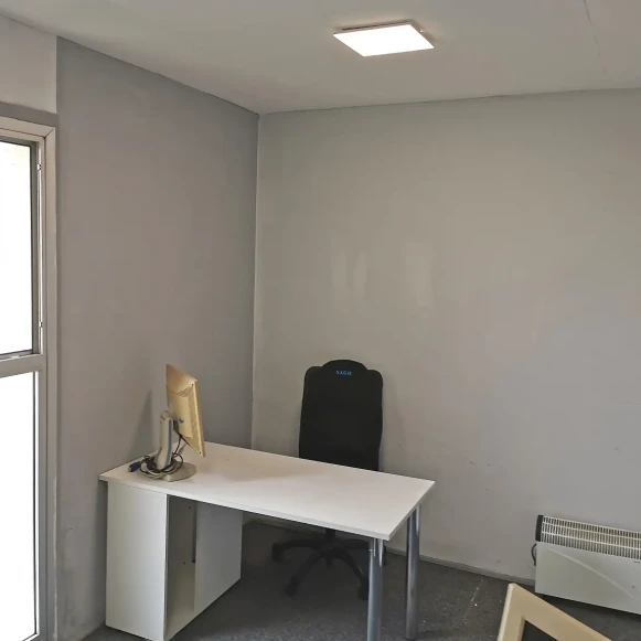 Bureau privé 11 m² 3 postes Location bureau Avenue Michelet Saint-Ouen-sur-Seine 93400 - photo 5