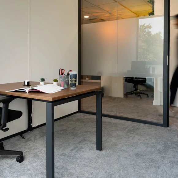 Bureau privé 10 m² 1 poste Coworking Rue Evariste Galois Biot 06410 - photo 1