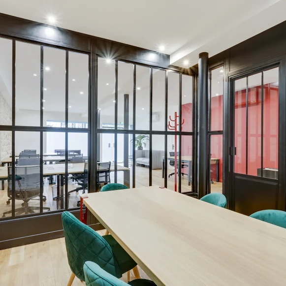 Espace indépendant 200 m² 36 postes Location bureau Boulevard Saint-Martin Paris 75010 - photo 3