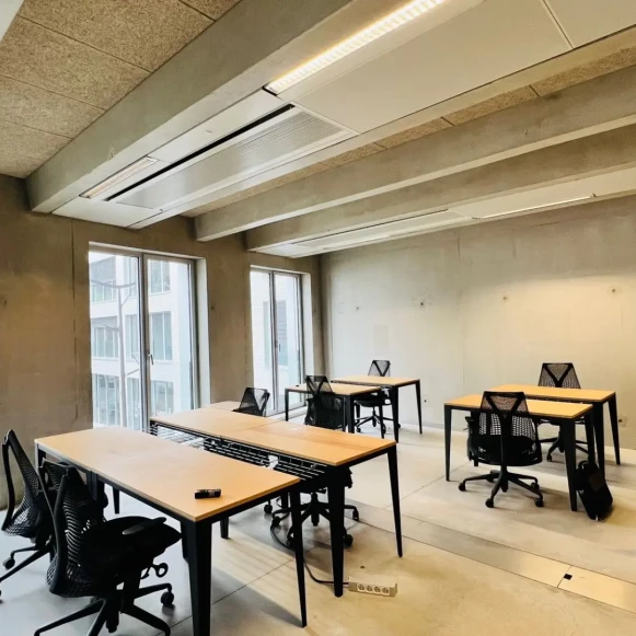 Bureau privé 102 m² 30 postes Coworking Rue Maurice Grimaud Paris 75018 - photo 8