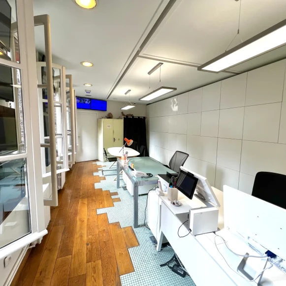 Bureau privé 35 m² 6 postes Location bureau Rue du Four Paris 75006 - photo 2