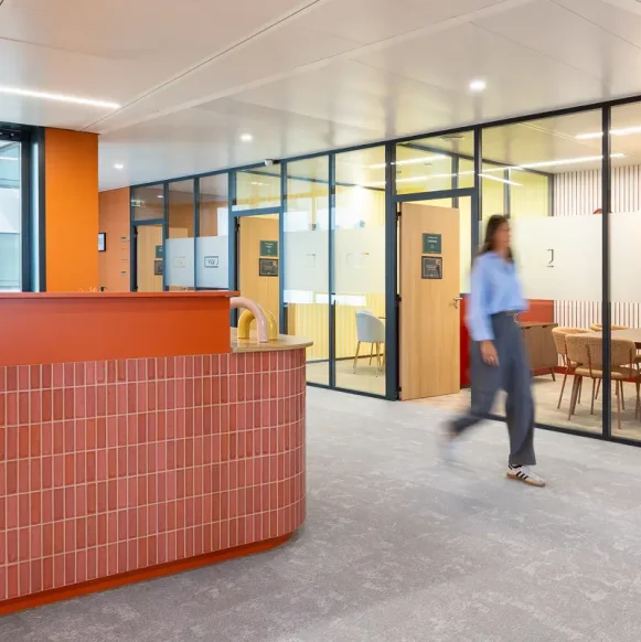 Bureau privé 12 m² 4 postes Location bureau Rue Rouget de Lisle Suresnes 92150 - photo 8