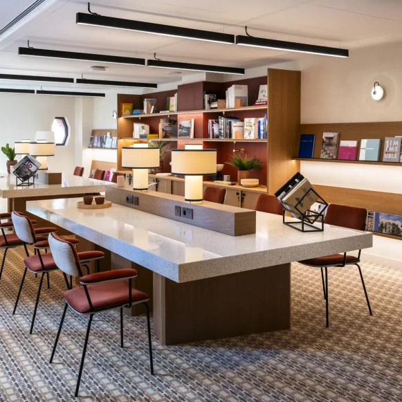 Bureau privé 50 m² 14 postes Location bureau Rue de Madrid Paris 75008 - photo 2