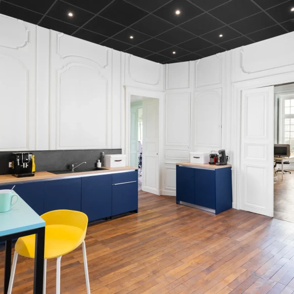 Bureau privé 40 m² 8 postes Location bureau Place de la Petite Hollande Nantes 44000 - photo 5