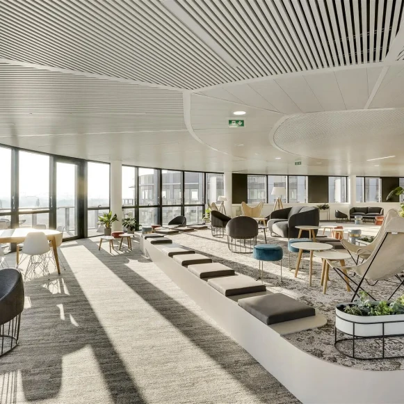 Bureau privé 6 m² 2 postes Location bureau Rue Emile Zola Bezons 95870 - photo 1