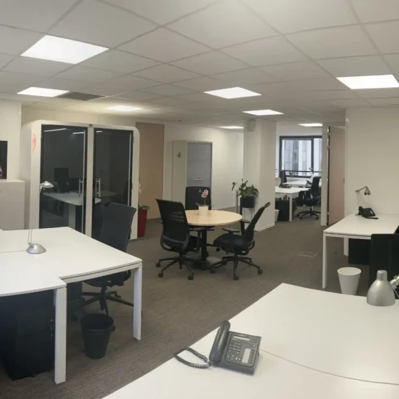 Bureau privé 70 m² 20 postes Location bureau Rue d'Aguesseau Boulogne-Billancourt 92100 - photo 4