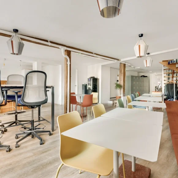 Bureau privé 120 m² 20 postes Location bureau Rue Saint-Fiacre Paris 75002 - photo 4