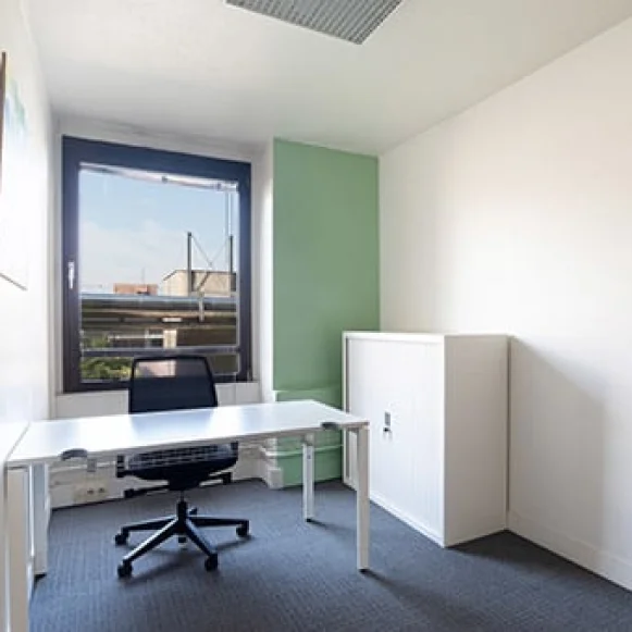 Bureau privé 69 m² 20 postes Coworking Quai Kléber Strasbourg 67000 - photo 9