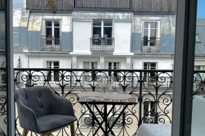 Bureau privé - 75008 - 6 postes - 2200€