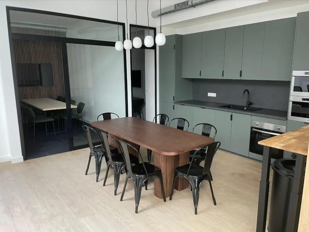 Espace indépendant - 75012 - 22 postes - 9700€