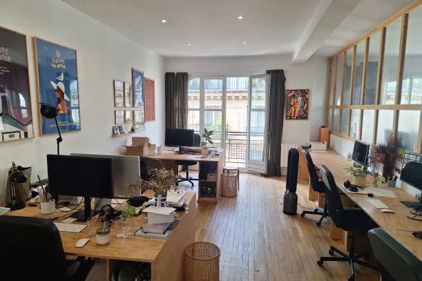 Bureau privé - 75010 - 8 postes - 4000€