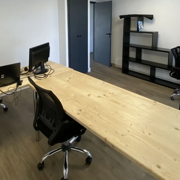 Bureau privé 14 m² 4 postes Coworking Rue Sainte-Catherine Castries 34160 - photo 1