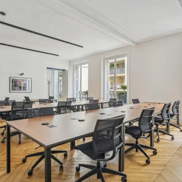 Espace indépendant 200 m² 36 postes Location bureau Rue du Mail Paris 75002 - photo 1