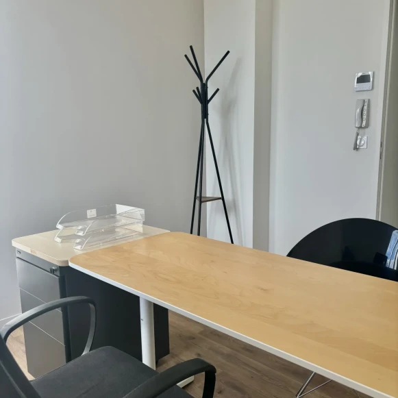 Bureau privé 10 m² 1 poste Coworking Rue Colette Etchepare-Pénaud Bayonne 64100 - photo 3